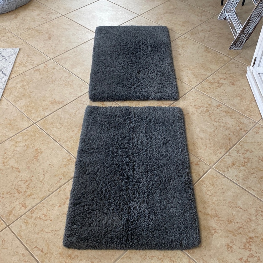 Two Threshold (20x30) Dark Grey Bath Mat